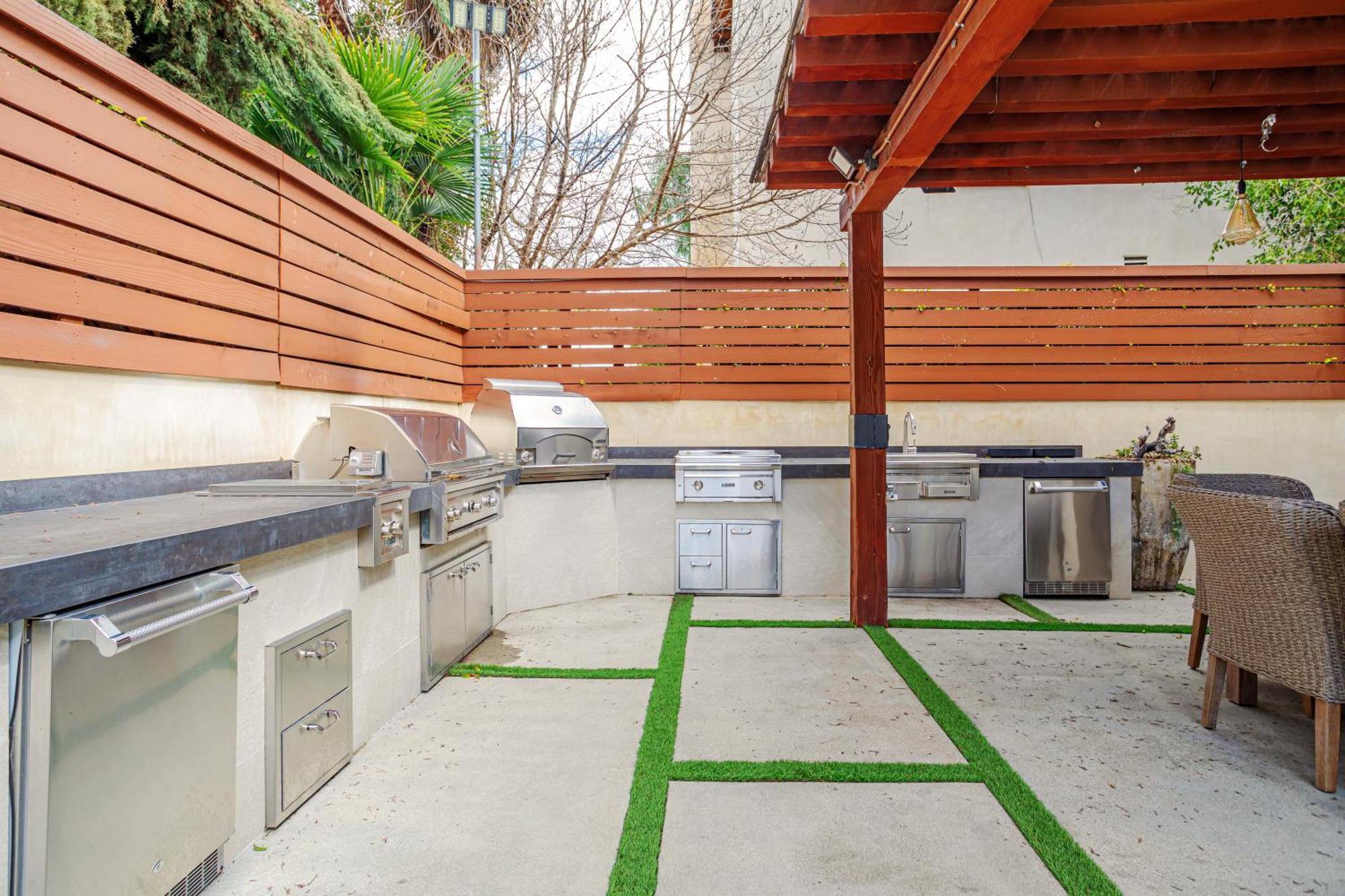 Beautiful 5 Bedroom 8 Bed Sleeps Up To 16 With Pool Near Universal Сasa de vacaciones *