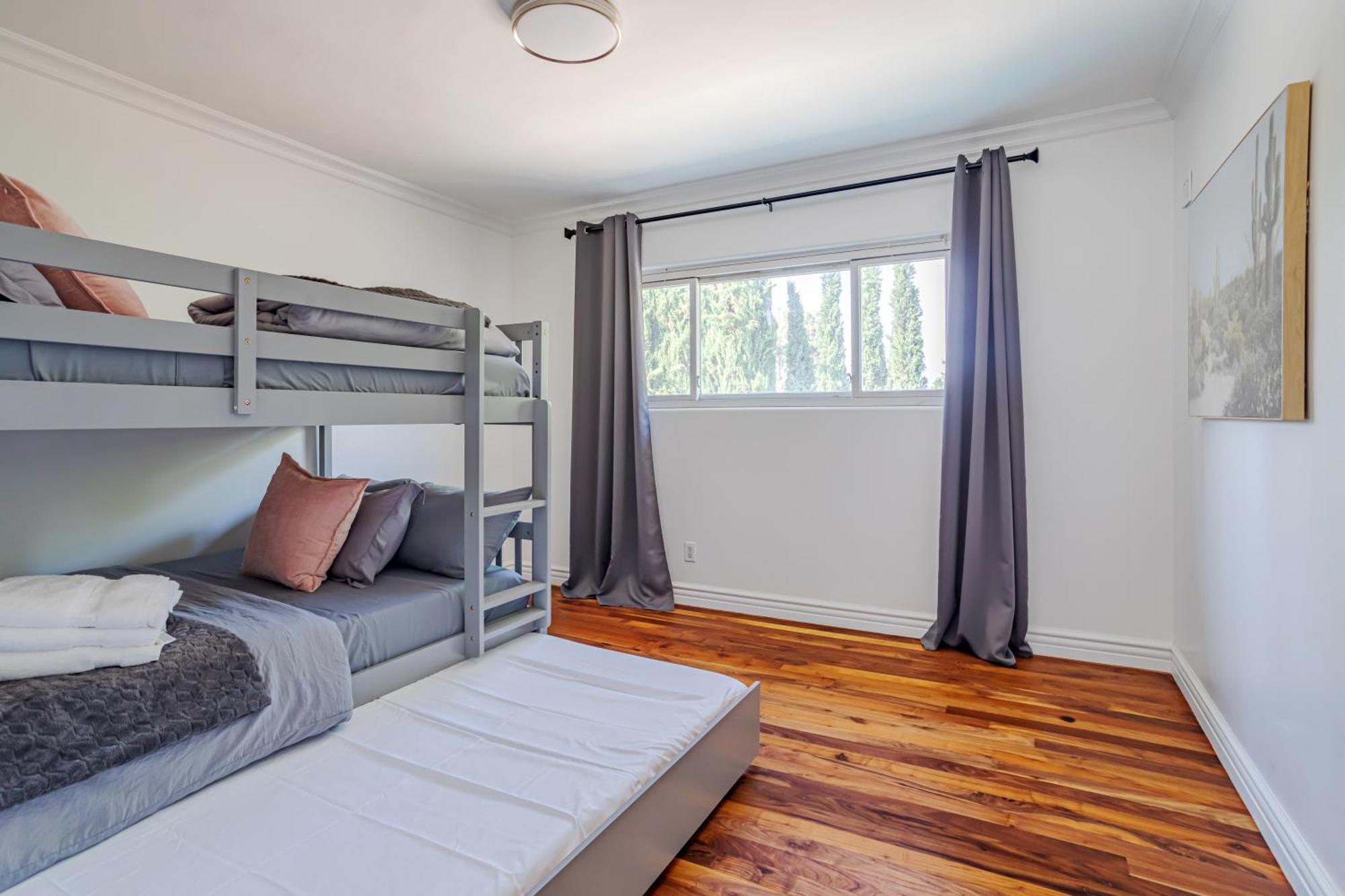 Сasa de vacaciones Beautiful 5 Bedroom 8 Bed Sleeps Up To 16 With Pool Near Universal