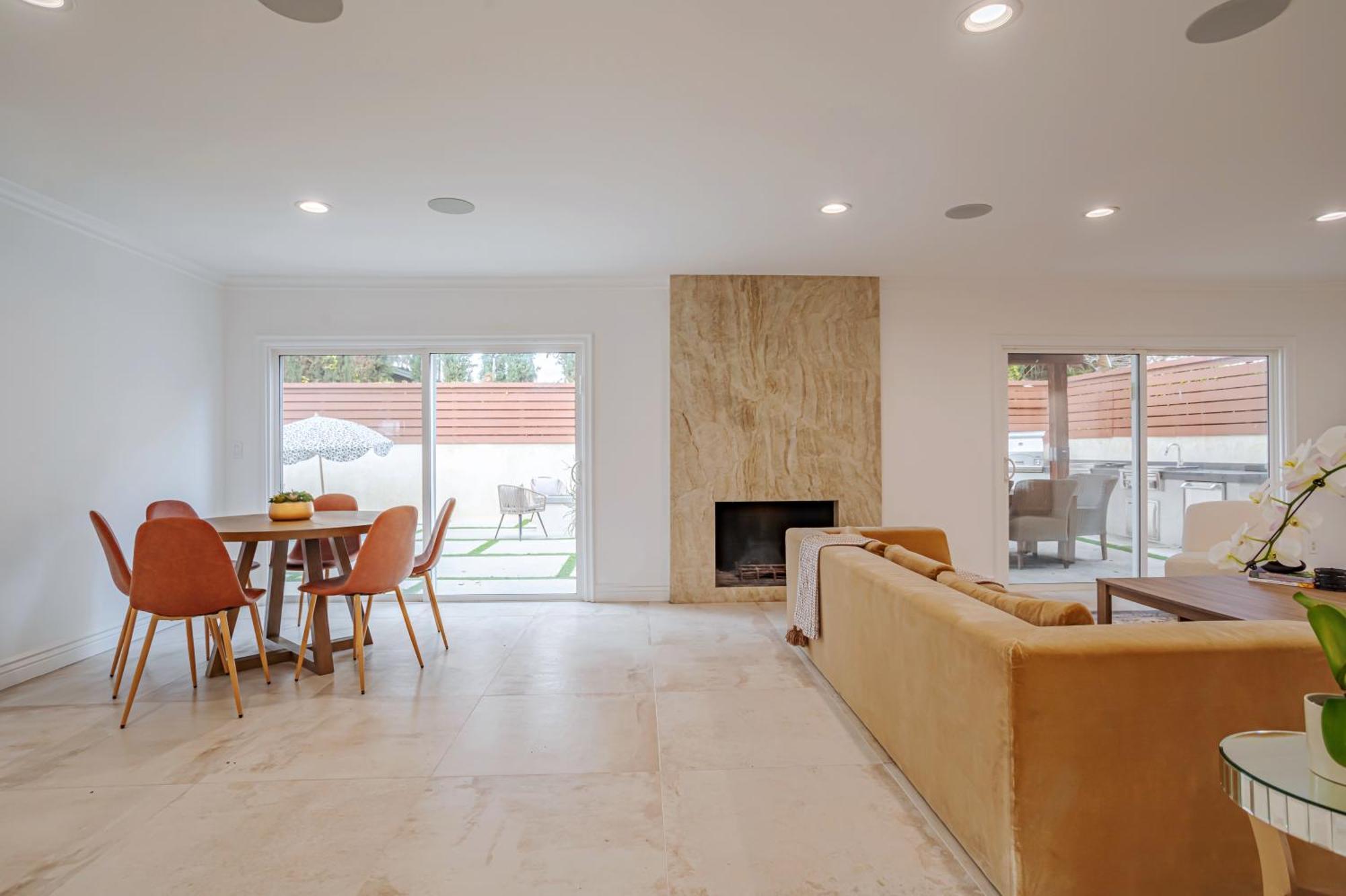 Beautiful 5 Bedroom 8 Bed Sleeps Up To 16 With Pool Near Universal Los Ángeles